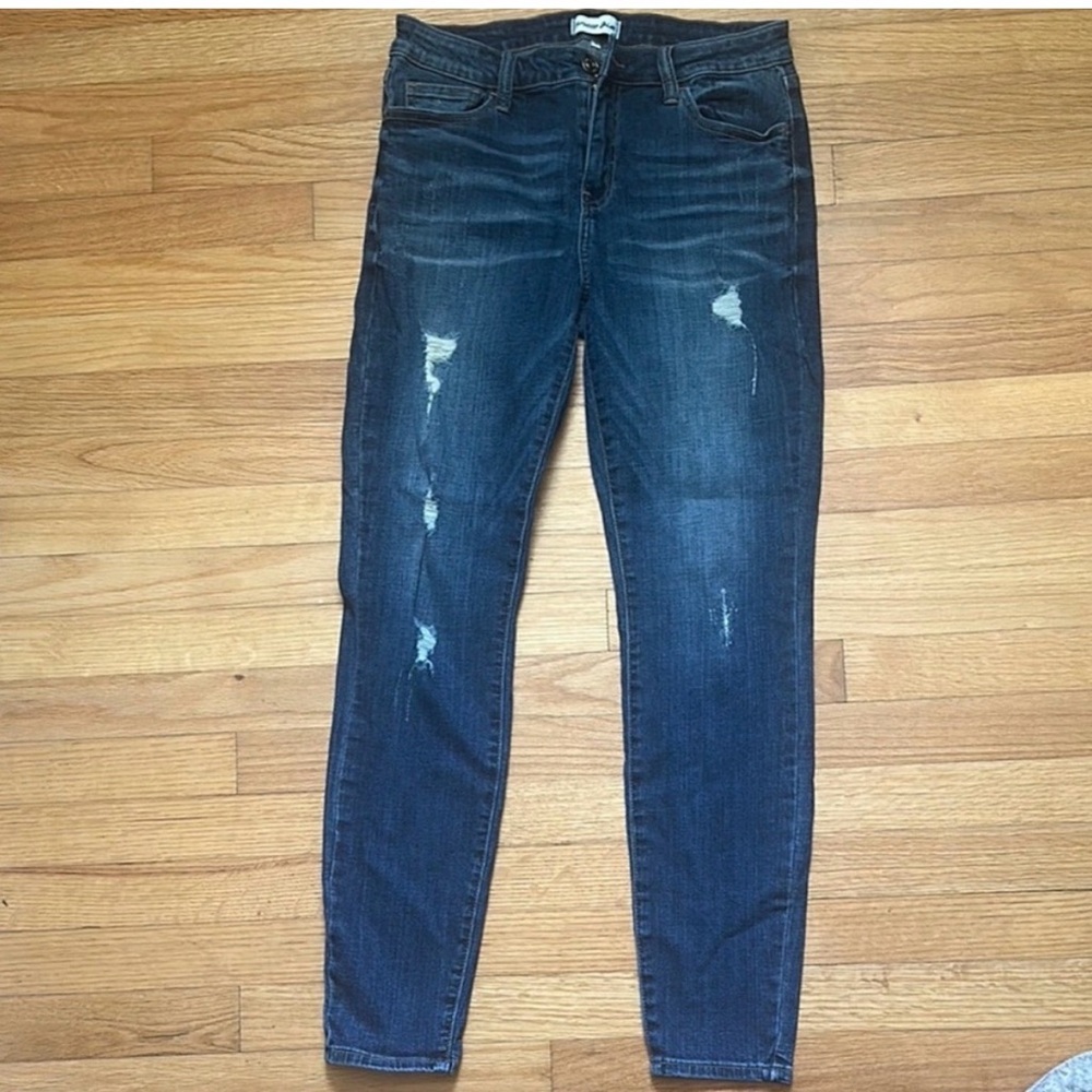 Stylish Blue Distressed Women Jeans